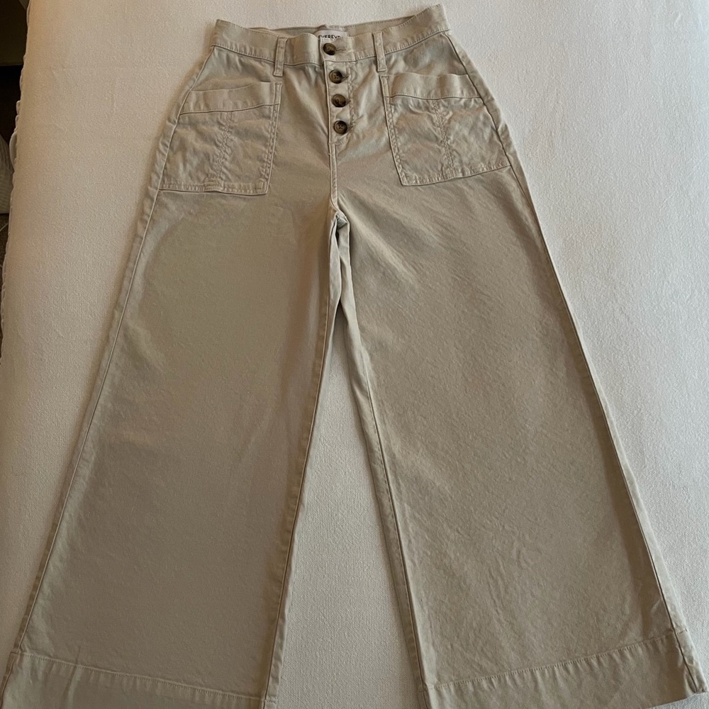High-Waist Wide Leg Jeans in Light Beige